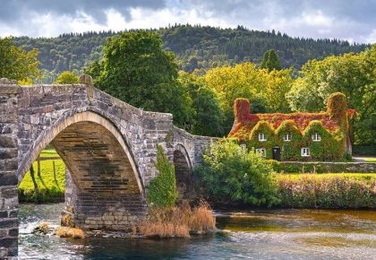 Пъзел Castorland 1000 ел. С- 104673-2 Vilage corner in wales