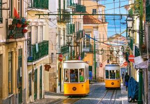 Пъзел Castorland 1000 ел. С-104260-2 Lisbon Trams,Portugal